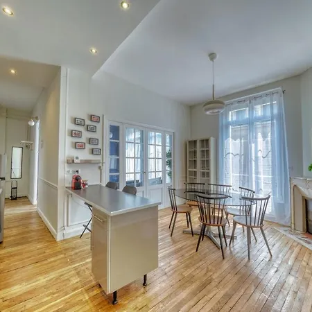 Deep Blue - Hypercentre *